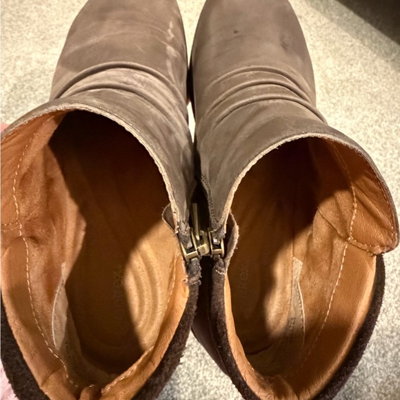 Aetrex Brown Suede Slouchy Style Booties w/ Buckle Details- Most COMFORTABLE!! - Picture 5 of 8